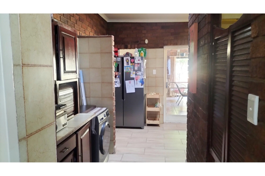5 Bedroom Property for Sale in Elandsrand North West